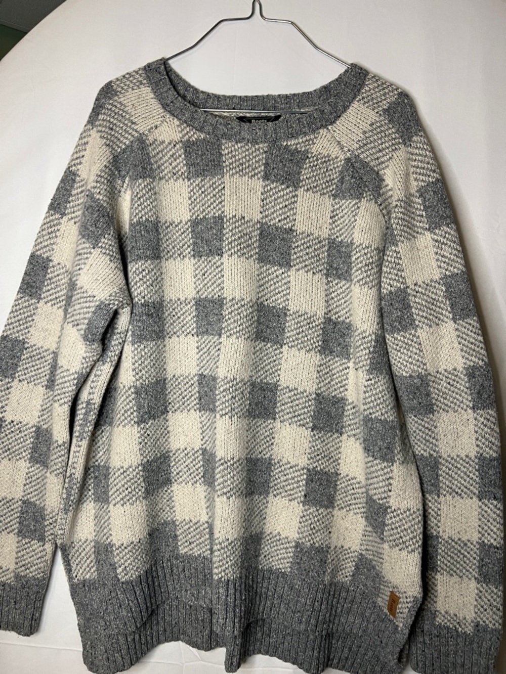 Roots Gray and Cream Knit Crewneck Sweater